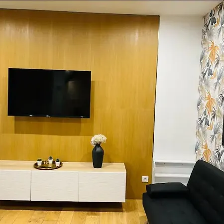 Apartment 11 - 2 - 2 Sdd - 2 Wc *